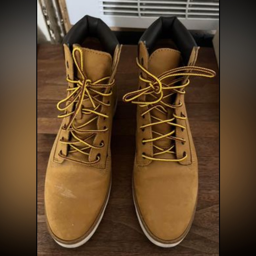 Timberland with sensor flex comfort system